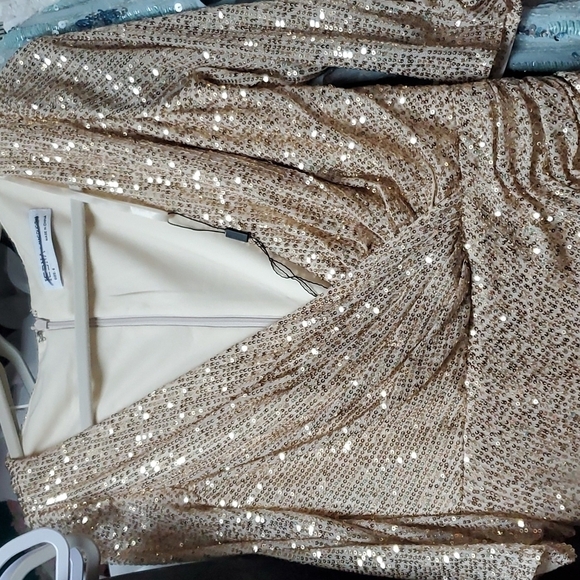 Mac Duggal Ieena Ruched Sequin Trumpet Gown 6 NWT 42015 - Picture 4 of 7